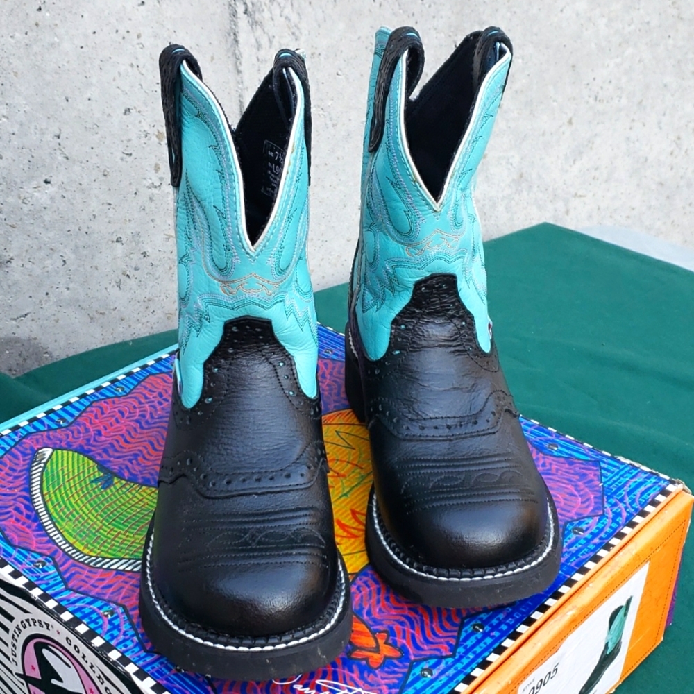 JUSTIN GYSPY BOOTS SIZE 7.5